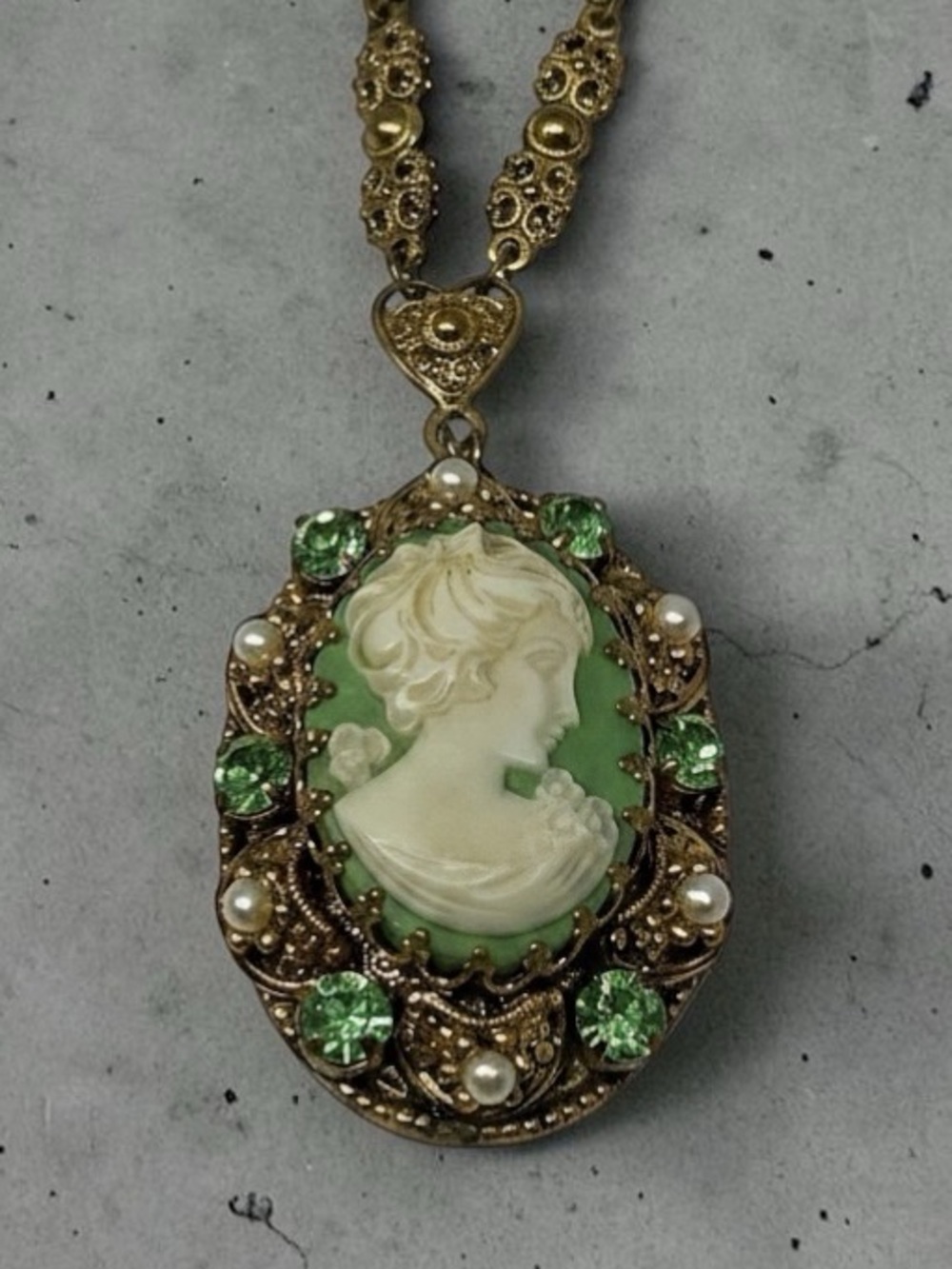 Vintage Victorian Revival Uranium Glass Rhinestone Cameo Necklace Gold-Tone